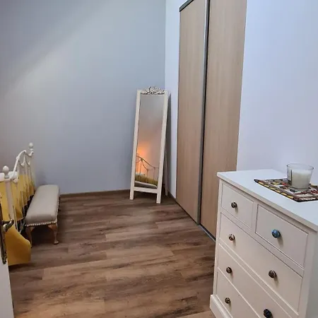 Modern, Spacious Riverfront With Pool - For 4-6 People Casa de Férias *