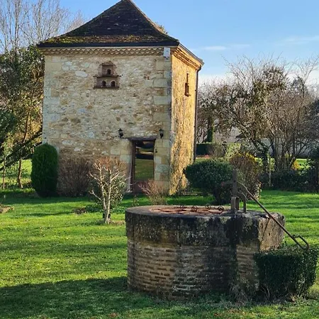 Casa de Férias Modern, Spacious Riverfront With Pool - For 4-6 People Lamonzie-Saint-Martin