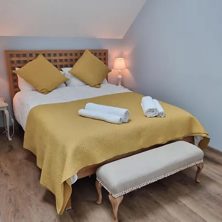 Modern, Spacious Riverfront With Pool - For 4-6 People Lamonzie-Saint-Martin