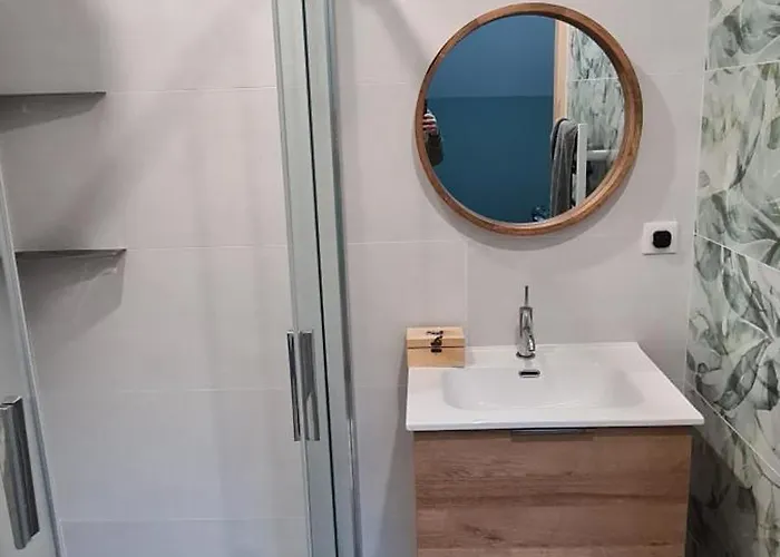 Modern, Spacious Riverfront With Pool - For 4-6 People Prázdninový dům Lamonzie-Saint-Martin