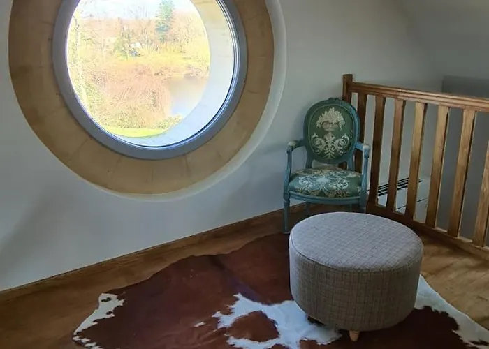 Modern, Spacious Riverfront With Pool - For 4-6 People Lamonzie-Saint-Martin