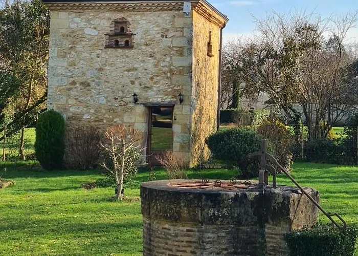 Prázdninový dům Modern, Spacious Riverfront With Pool - For 4-6 People Lamonzie-Saint-Martin